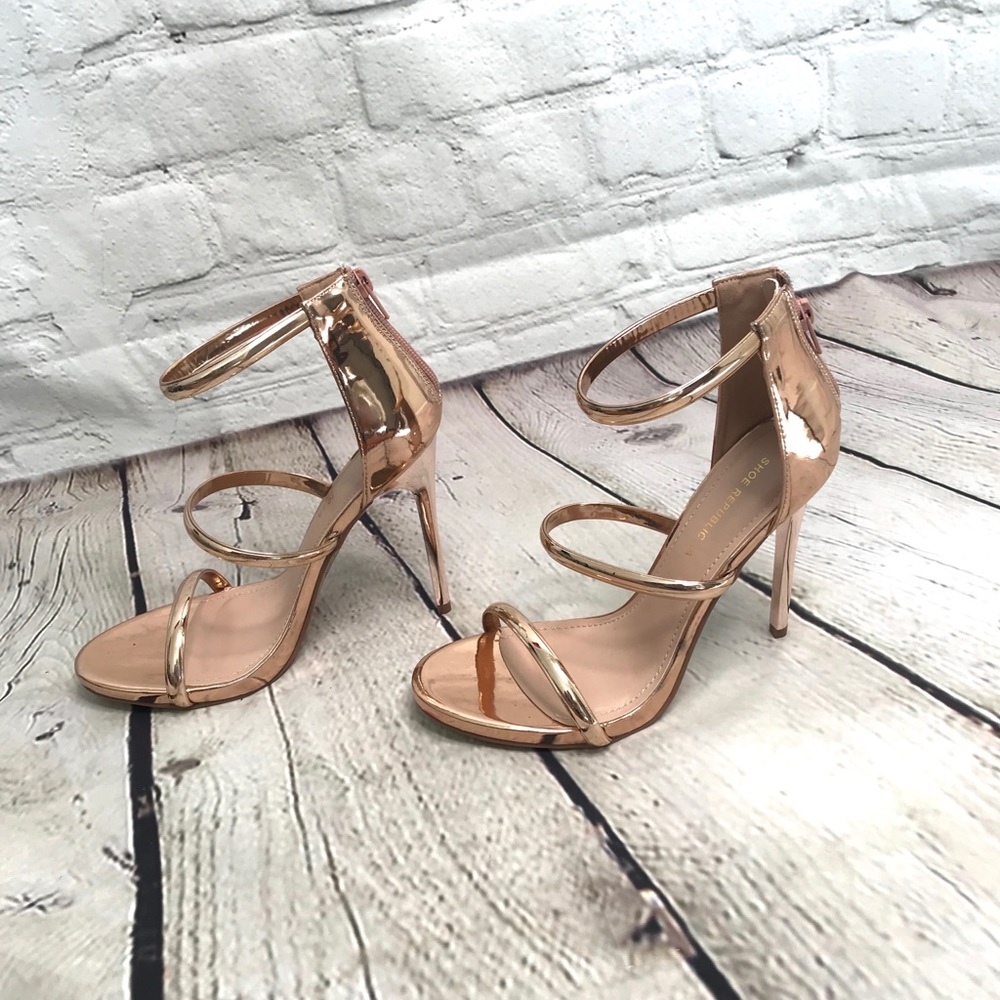 Shoe Republic Heels - Picture 2 of 6